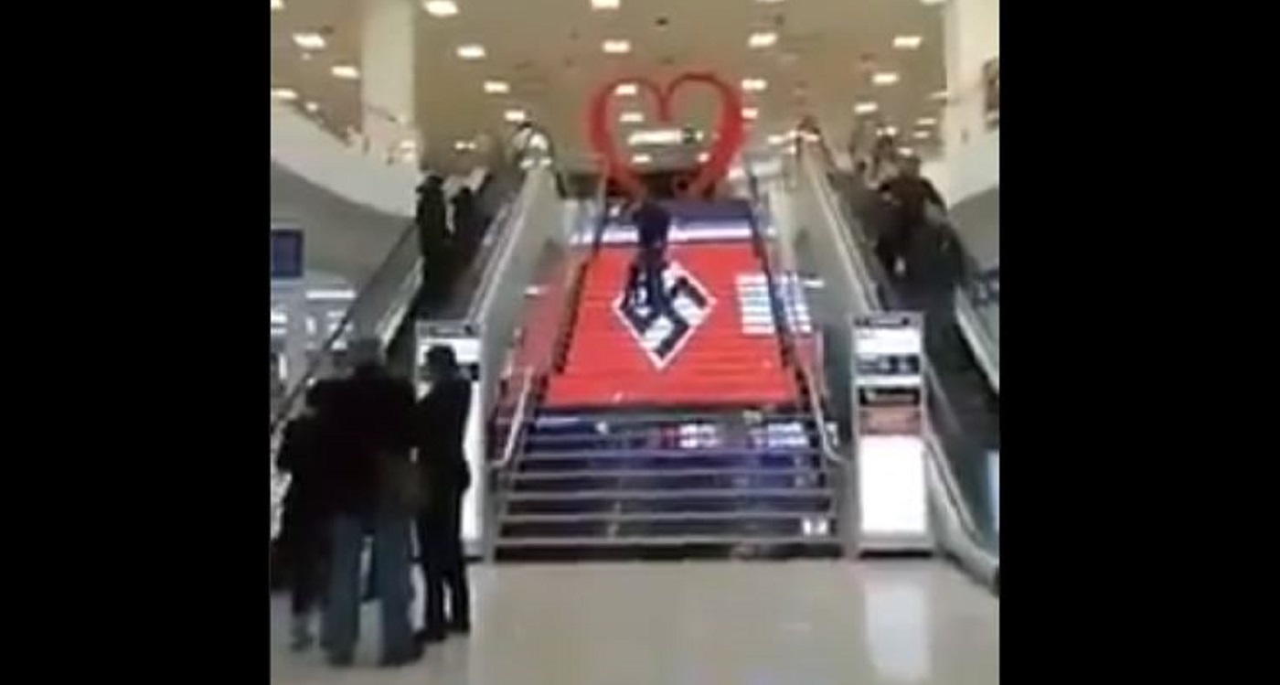 Ukraine shopping centre apologises after huge Nazi flag displayed