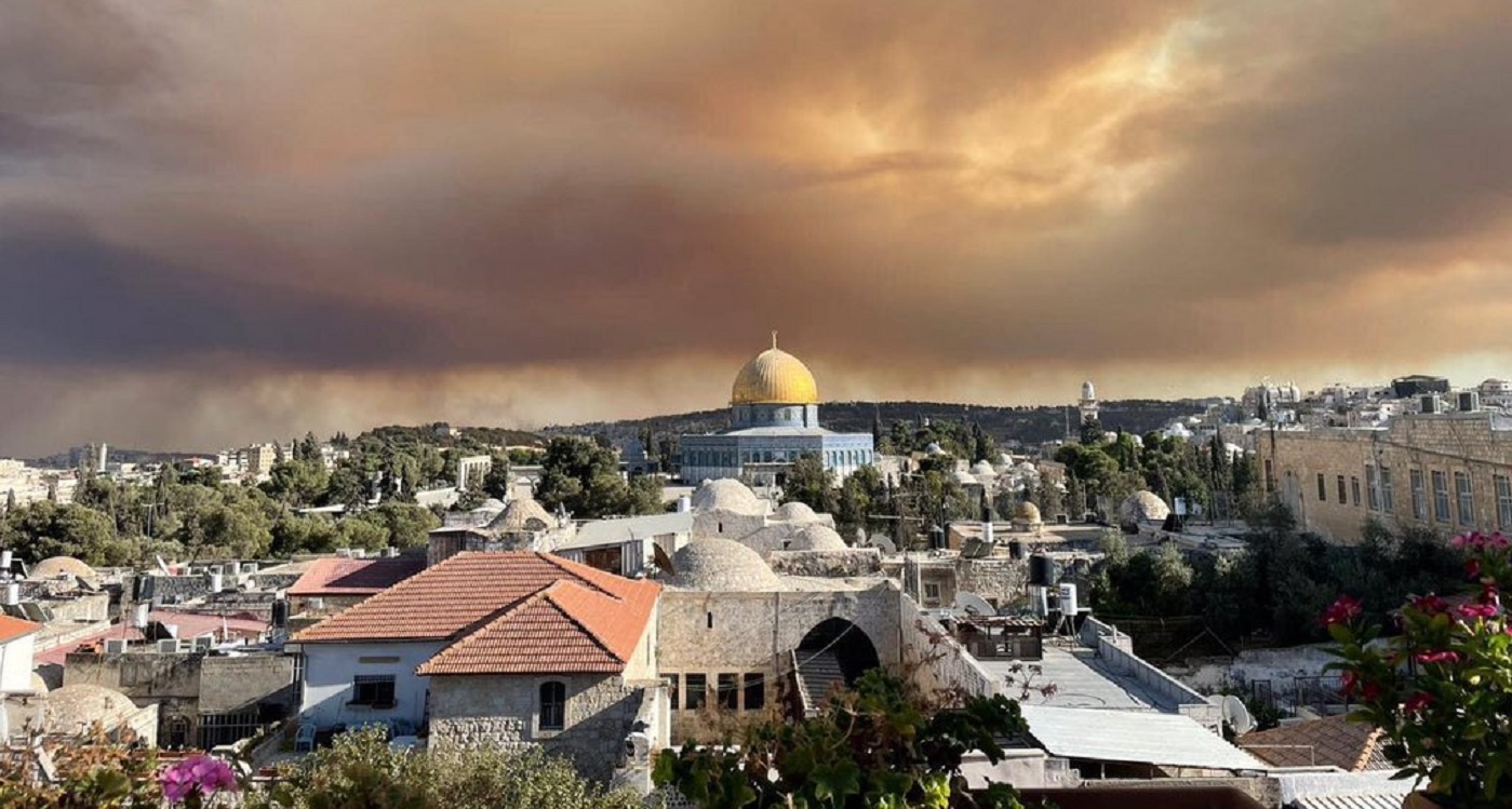 Israel: Wildfires outside Jerusalem send smoke over capital; hundreds ...